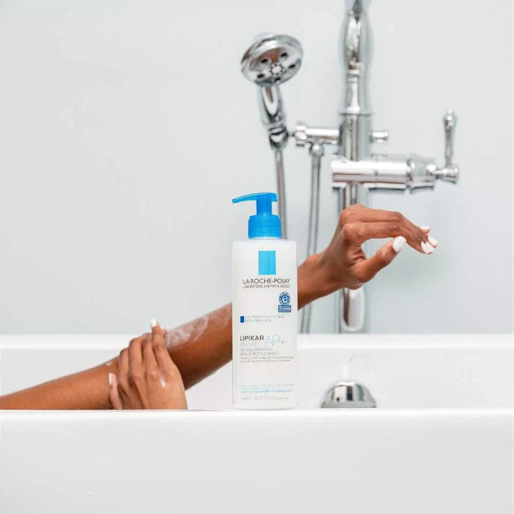 La Roche-Posay Lipikar Wash AP+ Gentle Foaming Moisturizing Wash image 1